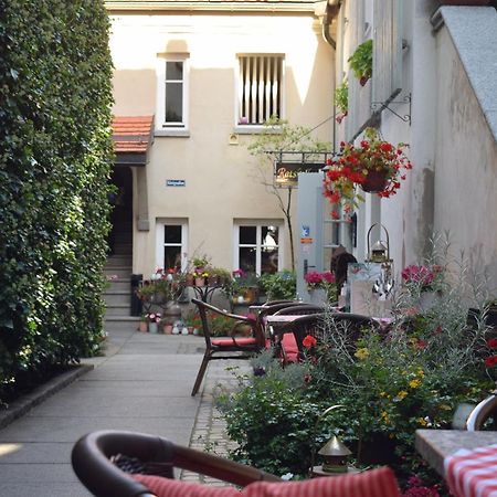 Akzent Hotel Goldner Hirsch Каменц Екстериор снимка