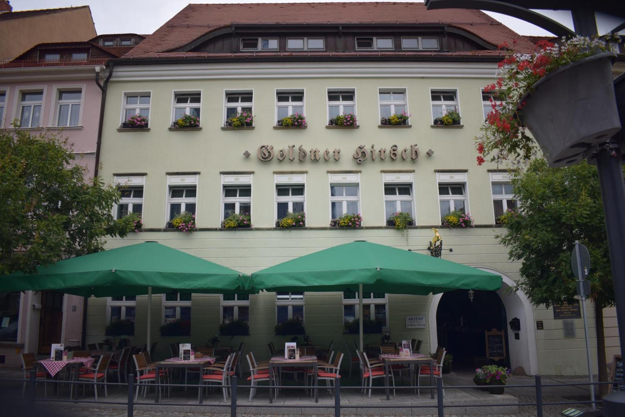 Akzent Hotel Goldner Hirsch Каменц Екстериор снимка